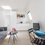 Rent 2 bedroom apartment of 24 m² in Paris