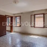 Rent 4 bedroom apartment of 90 m² in Venice