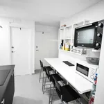 Rent a room of 95 m² in valencia