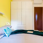 Rent a room of 140 m² in Milan