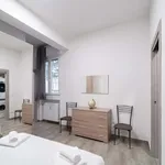 Rent 3 bedroom apartment of 39 m² in Bologna