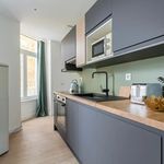 Appartement de 450 m² avec 2 chambre(s) en location à Lyon