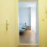 Miete 4 Schlafzimmer wohnung von 38 m² in Berlin