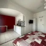 Rent 1 bedroom apartment of 35 m² in Pézenas