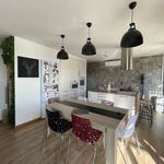 Rent 4 bedroom house of 85 m² in NIMES
