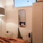 Rent 2 bedroom apartment of 75 m² in lisbon