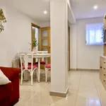 Rent 5 bedroom apartment of 71 m² in Madrid