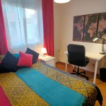 Rent 5 bedroom apartment in Madrid