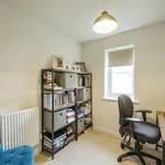 Rent 3 bedroom flat in Yorkshire And The Humber