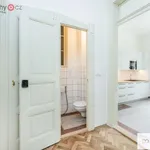 Pronajměte si 4 ložnic/e byt o rozloze 119 m² v Praha