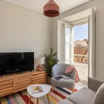 Rent 1 bedroom apartment of 431 m² in Lisbon