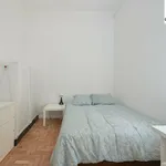 Rent 16 bedroom apartment in Lisbon