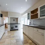 Rent 5 bedroom house in Warwick