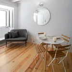 Rent 2 bedroom apartment of 55 m² in lisbon