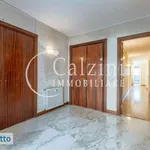 Rent 5 bedroom apartment of 178 m² in Rome