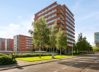 Huur 2 slaapkamer appartement van 130 m² in Amstelveen