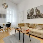 Rent 1 bedroom apartment of 484 m² in vienna