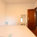 Rent a room of 275 m² in madrid