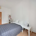 Rent a room of 399 m² in Lisboa