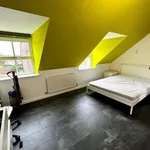 Rent 4 bedroom apartment in West Midlands