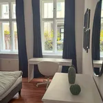 Rent a room of 100 m² in Berlin