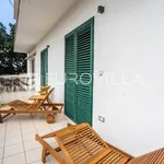 Rent 4 bedroom apartment of 150 m² in Podstrana