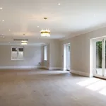 Rent 6 bedroom house in South East England