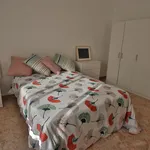 Rent 4 bedroom apartment in Valencia