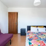 Rent 5 bedroom apartment in Porto