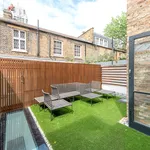 Rent 6 bedroom house of 394 m² in London