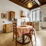 Rent 2 bedroom apartment of 90 m² in florence