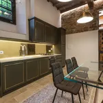 Rent 1 bedroom apartment of 95 m² in Florence