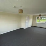 Rent 3 bedroom flat in East Midlands