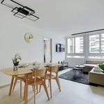 Appartement de 560 m² avec 1 chambre(s) en location à Paris