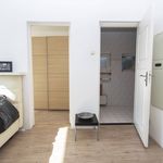 Huur 1 slaapkamer appartement van 75 m² in Den Haag