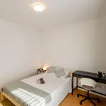 Rent 5 bedroom apartment in Lisbon