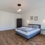 Miete 1 Schlafzimmer wohnung von 775 m² in Berlin