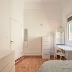 Rent 16 bedroom apartment in Lisbon