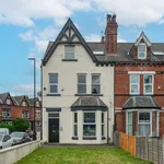 Rent 7 bedroom flat in Leeds