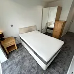 Rent 2 bedroom flat in Salford