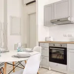 Rent 1 bedroom apartment of 52 m² in milan