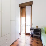 Rent 2 bedroom apartment in Milan