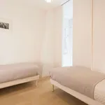 Appartement de 64 m² avec 3 chambre(s) en location à Paris