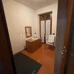 Affitto 3 camera appartamento di 90 m² in Desenzano del Garda