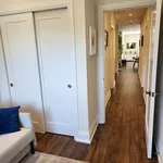 Maison de 1097 m² avec 6 chambre(s) en location à Toronto