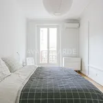 Appartement de 104 m² avec 2 chambre(s) en location à Paris