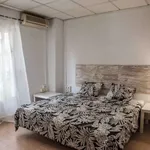 Rent a room of 136 m² in valencia