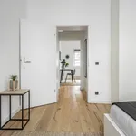 Rent 1 bedroom apartment of 431 m² in Dusseldorf