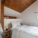 Rent a room of 248 m² in Paris