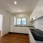 Rent 4 bedroom apartment in Balgownie